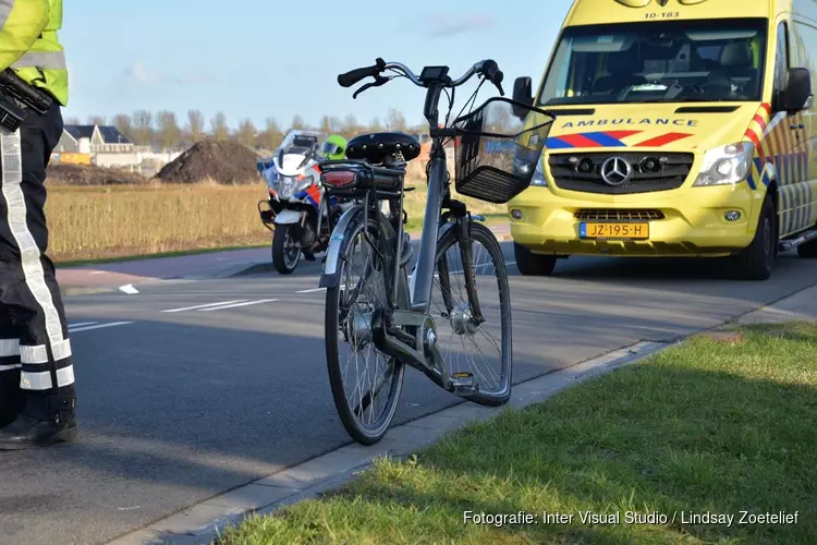 Fietsster gewond na botsing Anna Paulowna