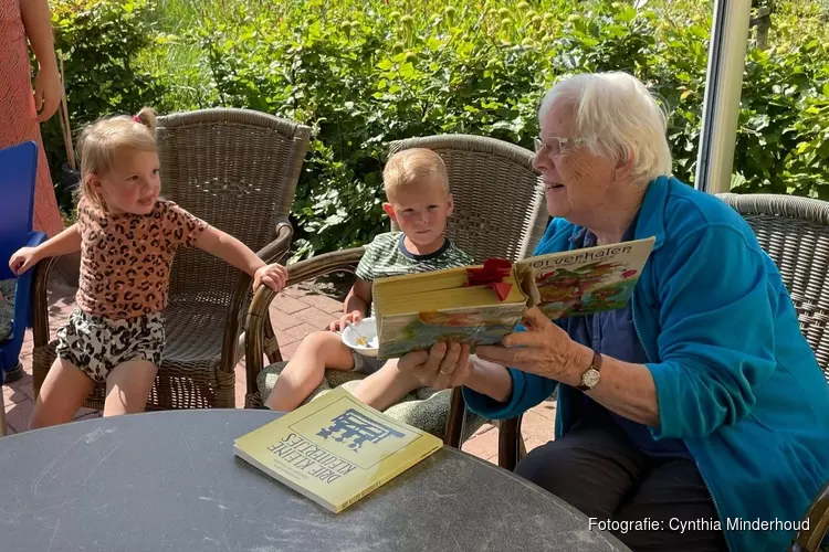 Jong en oud samen