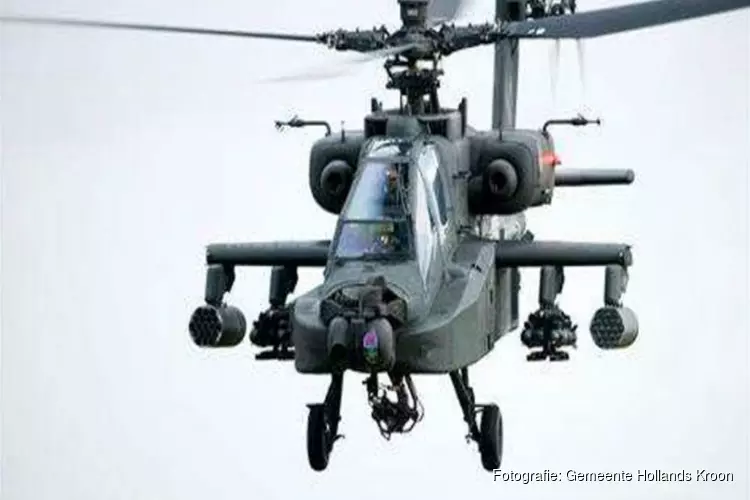 Laagvliegende helikopters voor oefening Warhammer
