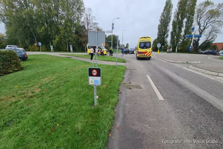 Gewonde en veel schade bij ongeval Waardpolderhoofdweg