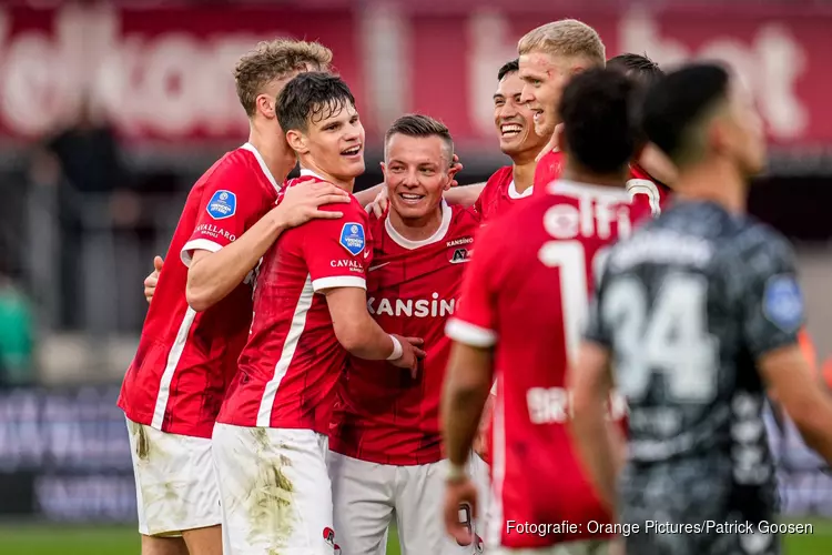 AZ zet FC Emmen binnen half uur te kijk